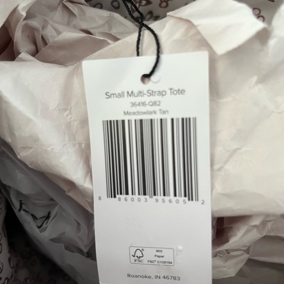 New with tags Vera Bradley Small Multi Strap Tote Bag in Meadowlark Tan - Picture 5 of 13